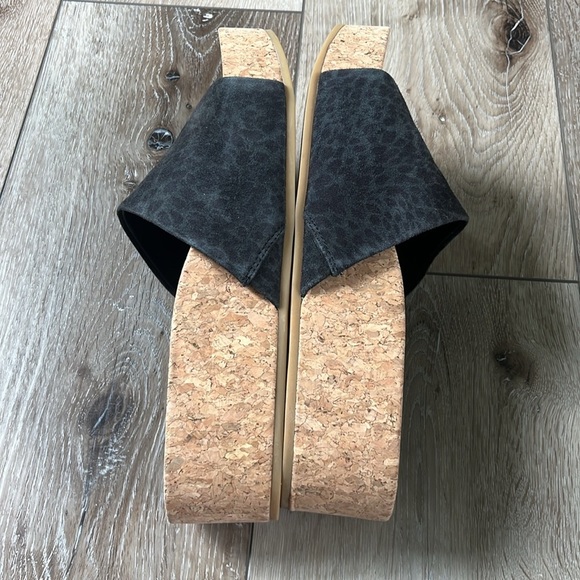 Veronica Beard Dresdyn Platform Cork Slide Sandal in Leopard Suede - Picture 7 of 10